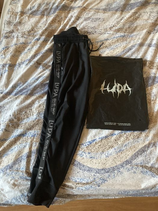 Рядък панталон Luda