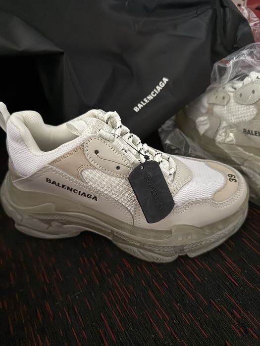 Balenciaga triple S alb nou