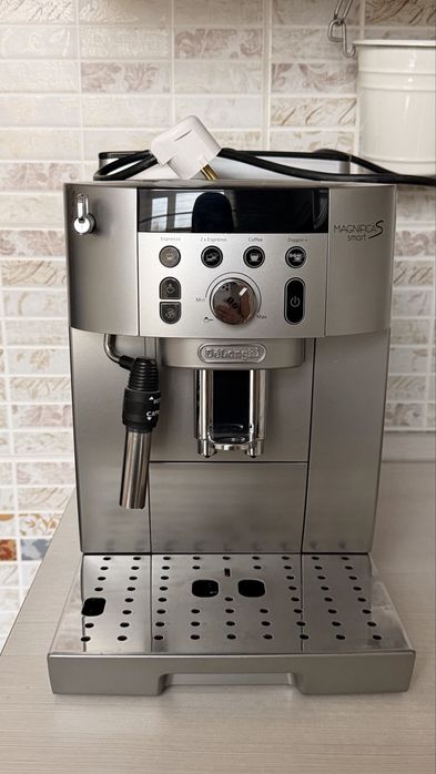 Кофемашина Delonghi Magnifica Smart ECAM 250.31 S серебристый