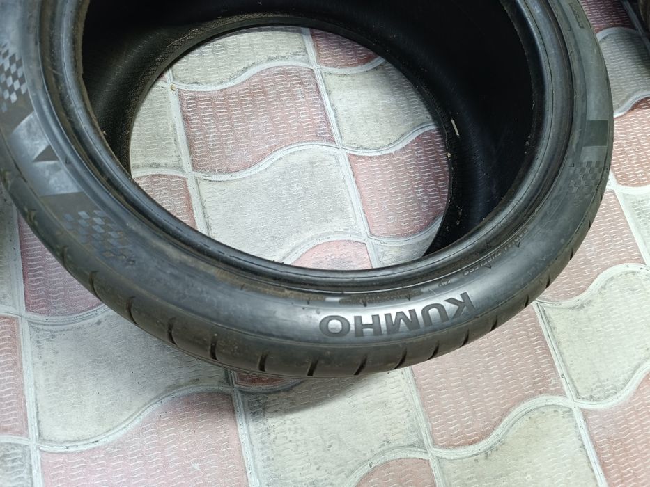 Продам резину 285 35 R20 разноразмерные 255 40 R20