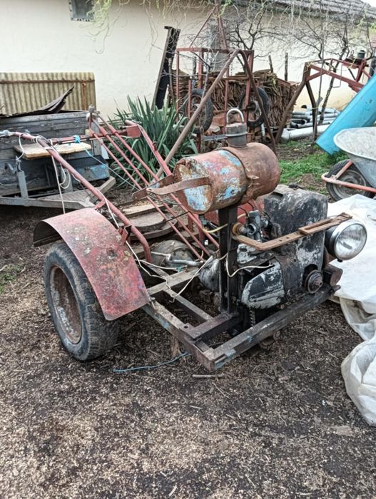 Vând motocultor 250cc