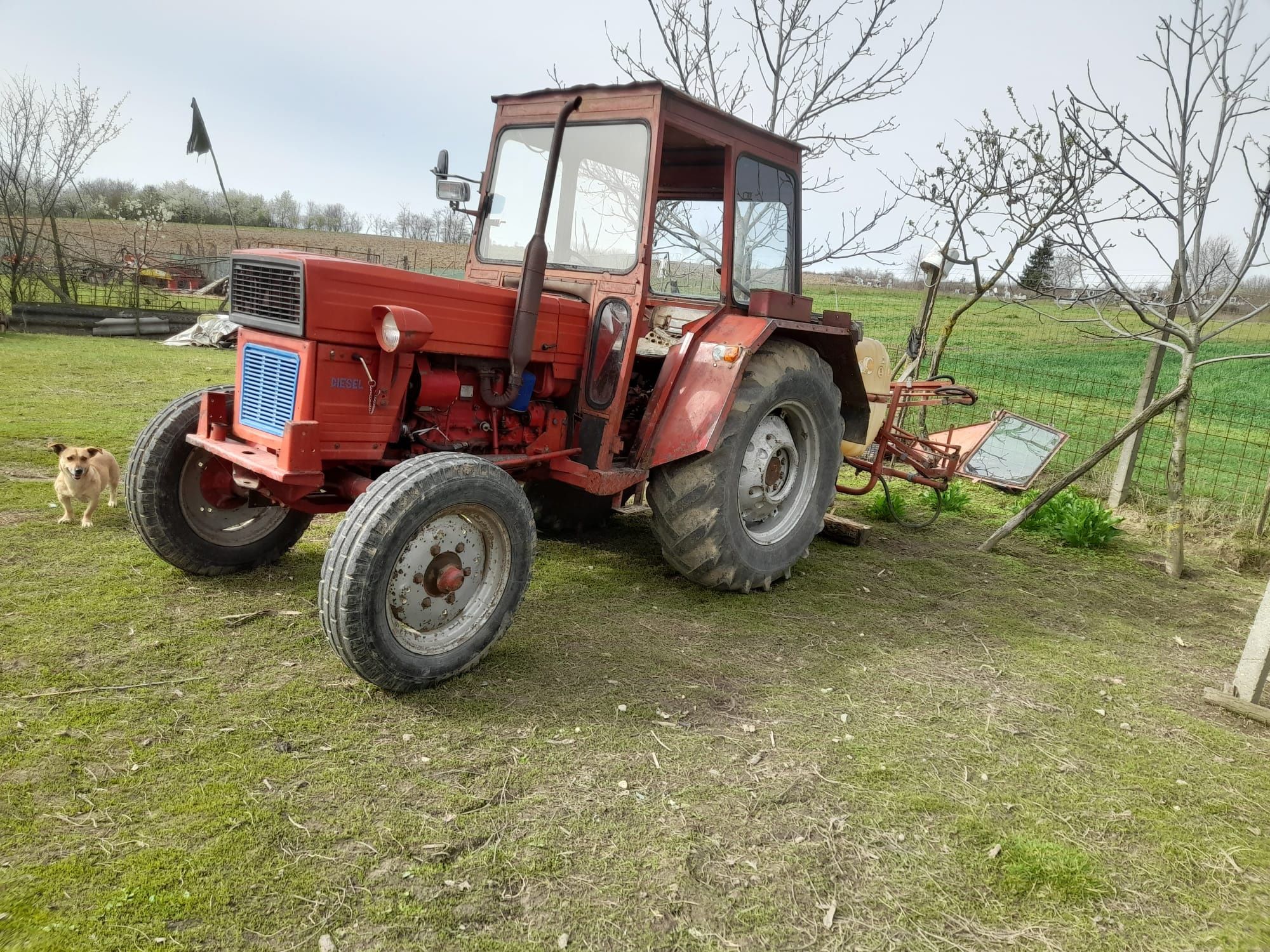 Vând tractor U550înmatriculat