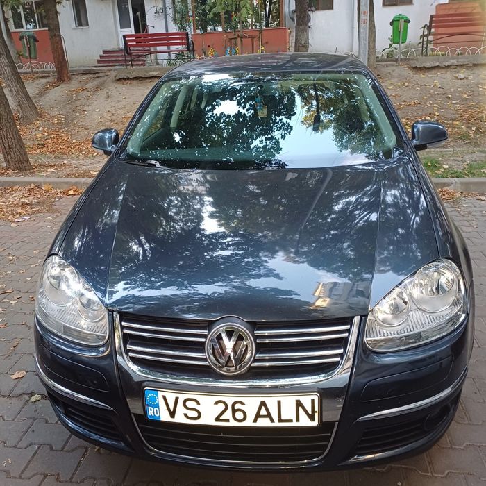 Vând Volkswagen jetta