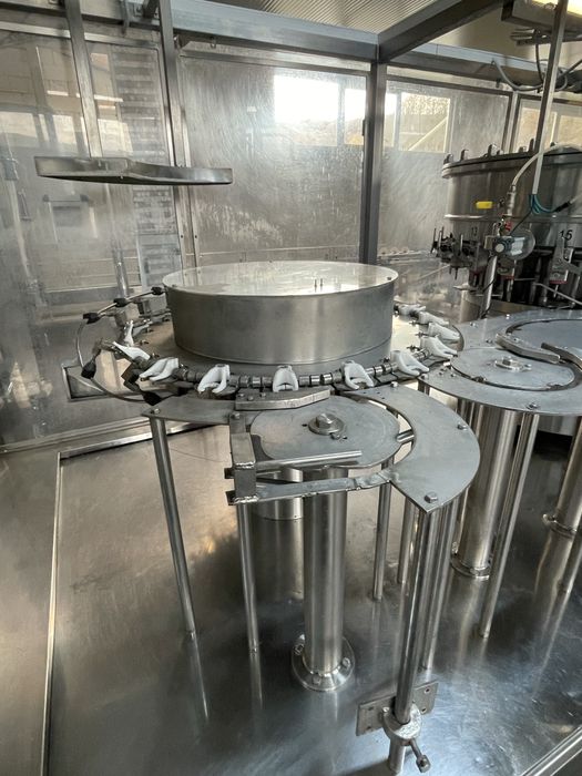 Masina de imbuteliat linie de imbuteliere