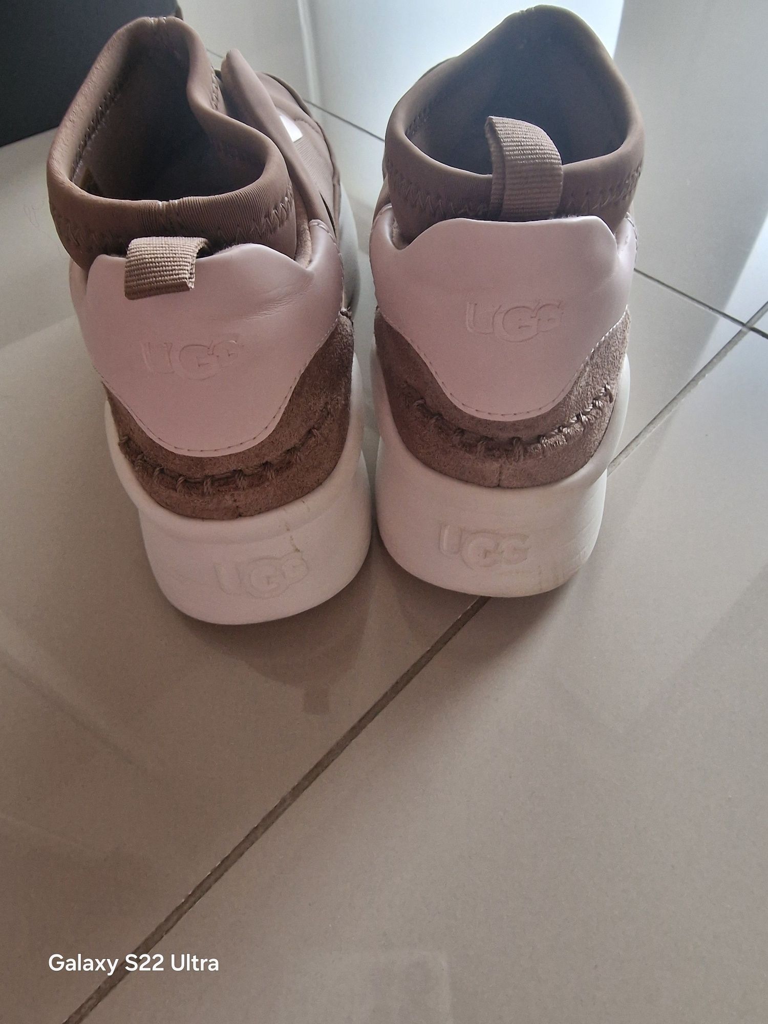 Papuci Ugg mărimea 36