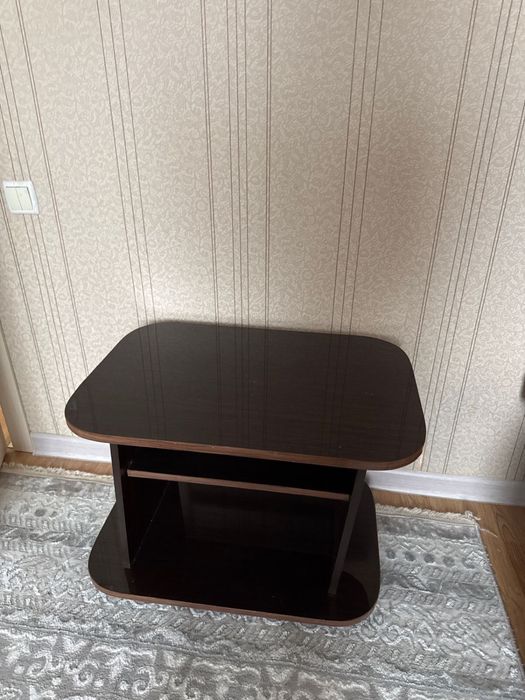 Журнальный столик