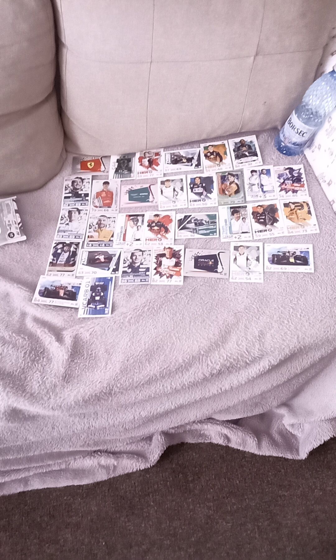 Vând cartonase F1