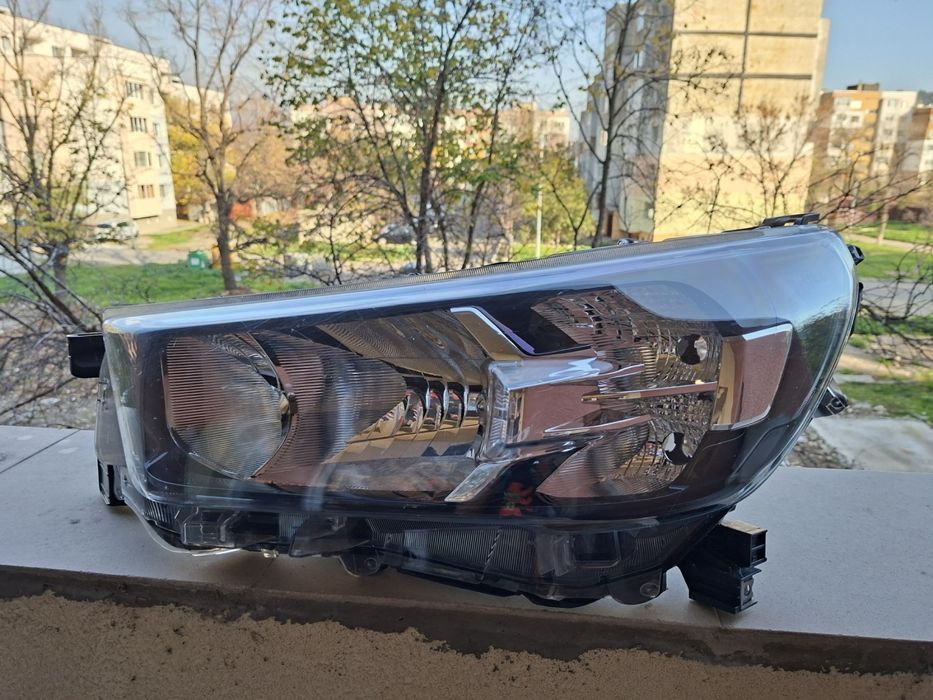 ЛЯВ ФАР ЗА Toyota Hilux 2020 - 2023