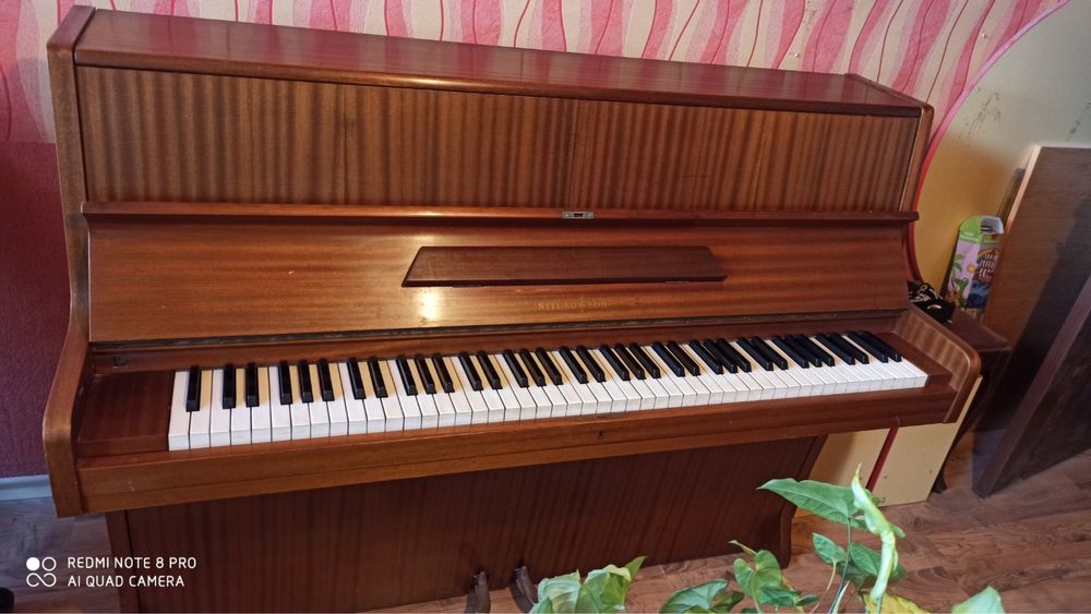 Piano nylund & son