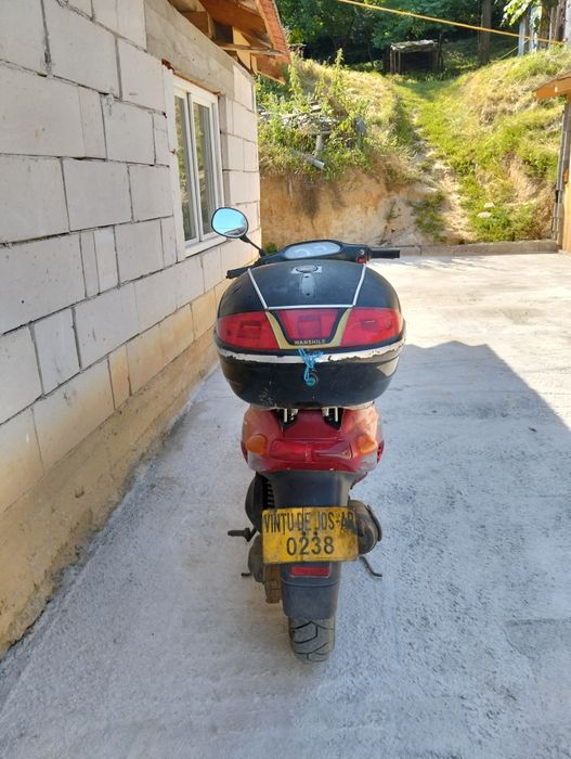 Vând scuter gilera