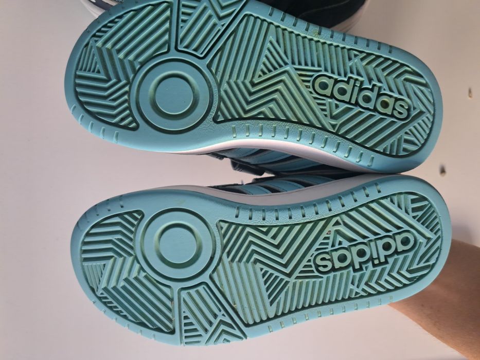 Маратонки Adidas 28 и 29 номер