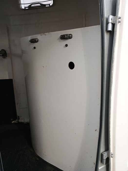 Remorcă pentru transport cai