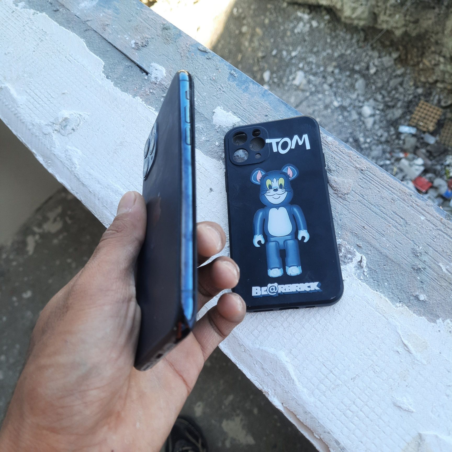 Iphone 11 pro karopkas yoq