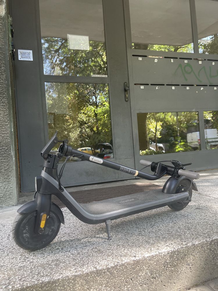 Електрическа Тротинетка Ninebot E2 by Segway