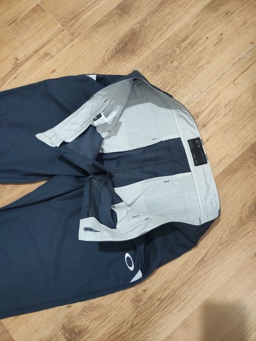 Pantaloni Oakley mărimea 40x32