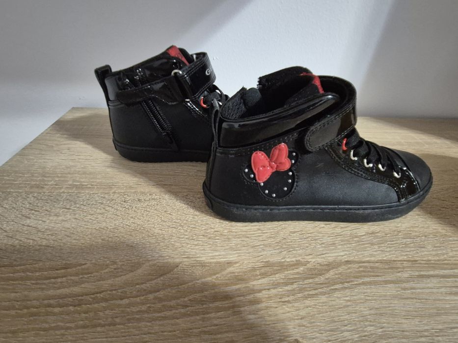 Geox marime 32 .