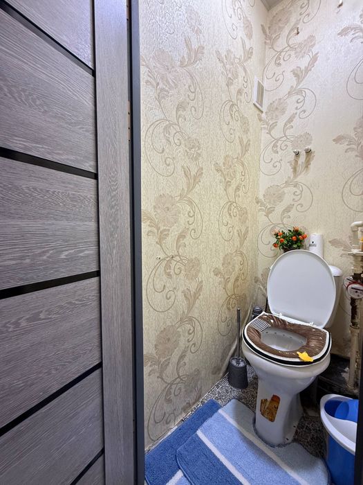 Чирчик 8 м/р 3х Серия 77 сотилади 45.000$ Бош толов ва паспорт Ипотека