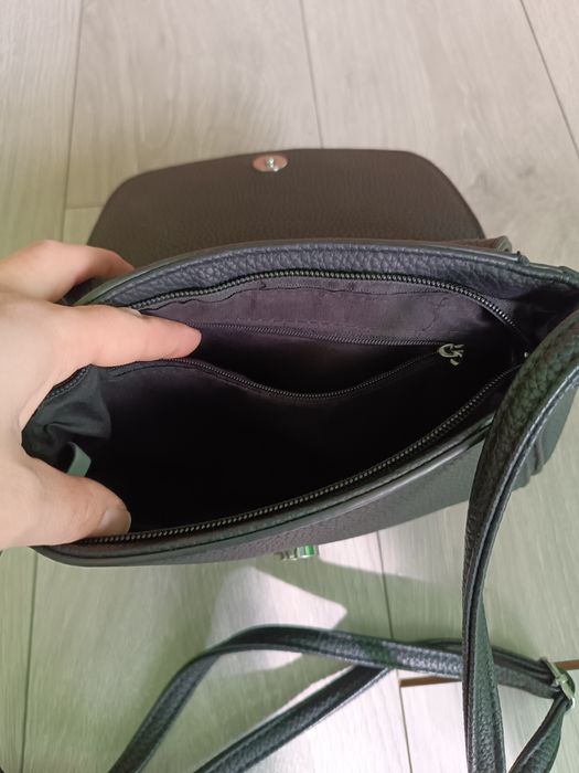 Дамска черна чанта