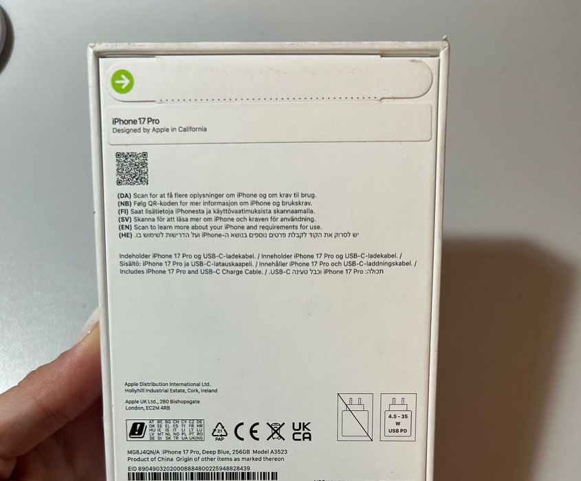 Telefon  Apple iPhone 17 Pro, Deep Blue, 256GB, ProMotion 120Hz - nou