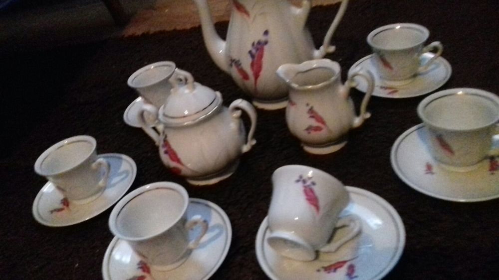 serviciu cafea portelan fin,vechi Fena,