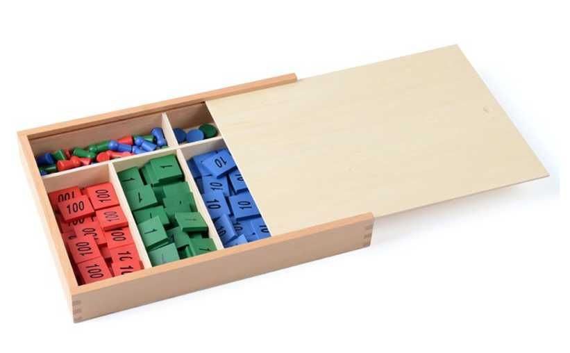 Дървен комплект Монтесори за ранно обучение математика в кутия