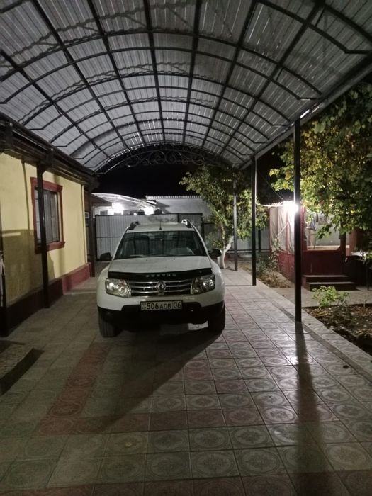 Продам 3х комнатный дом+машина Renault Duster 2014 в идеальном состоян