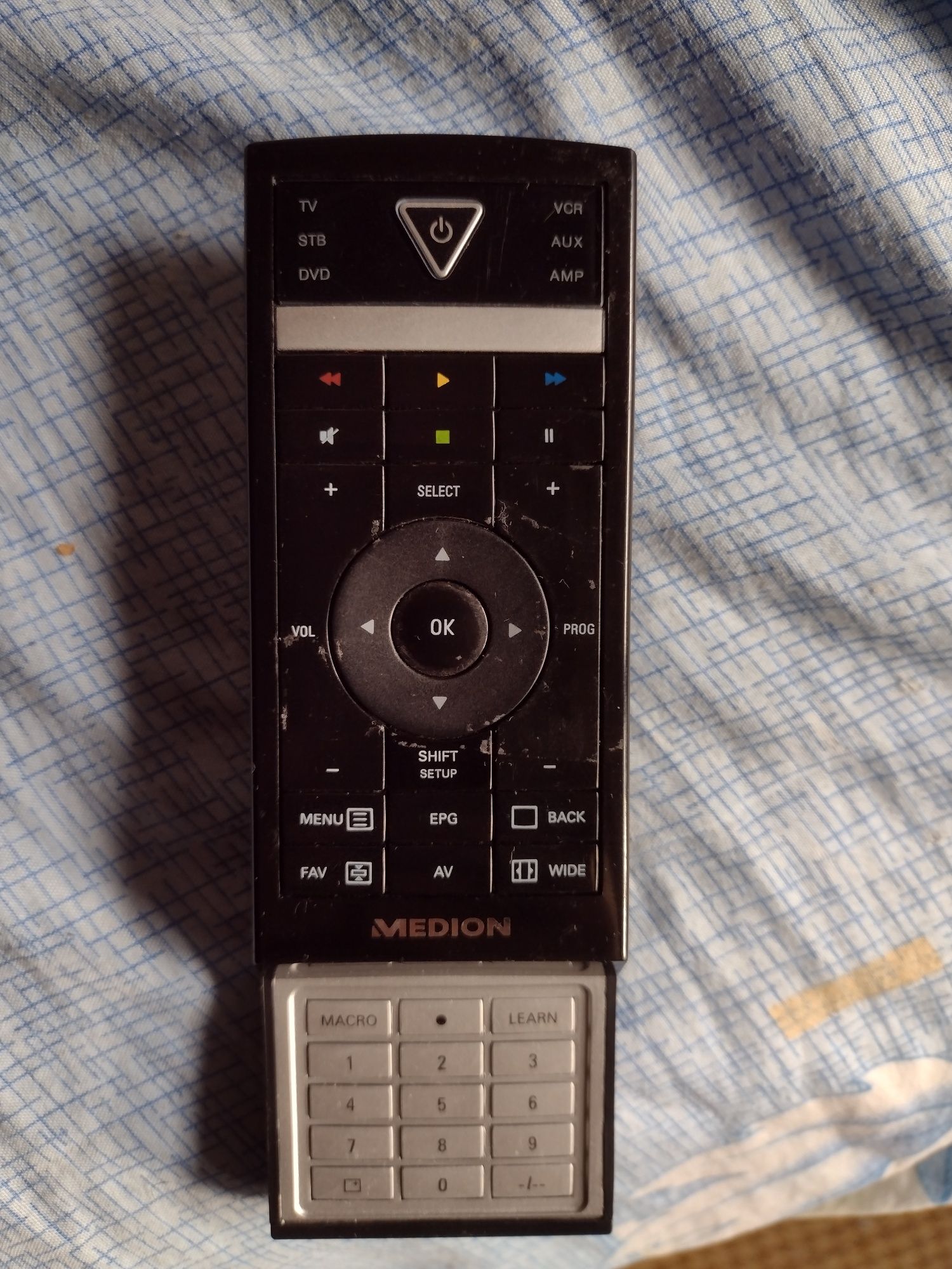 Универсално дистанционно MEDION за TV-DVD