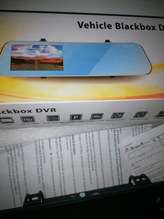 Oglinda retrovizoare cu camera