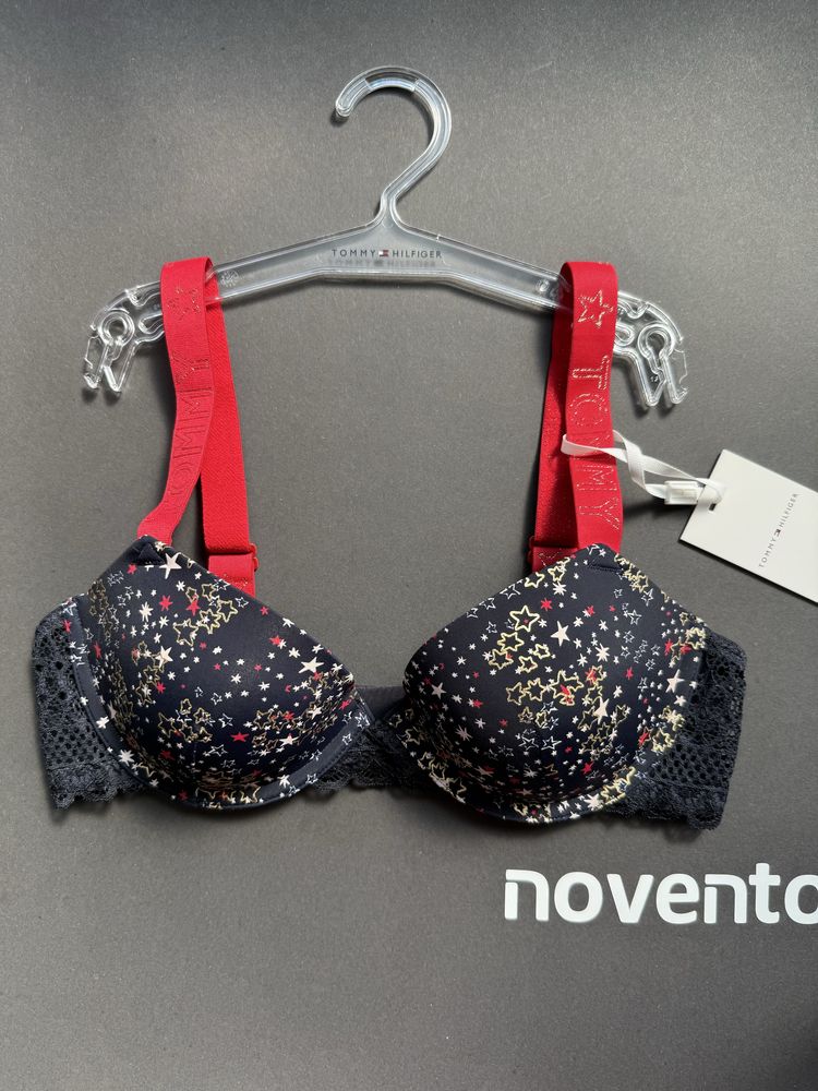 Сутиен в десен на звезди Tommy Hilfiger /75B/