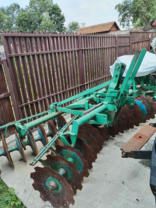 Vând tractor DEUTZ 6006 de 60 cp.cu utilaje