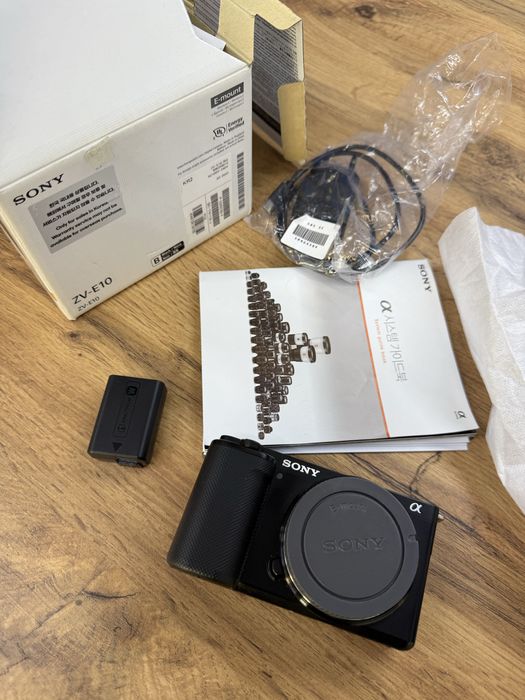 Камера Sony ZV-E10