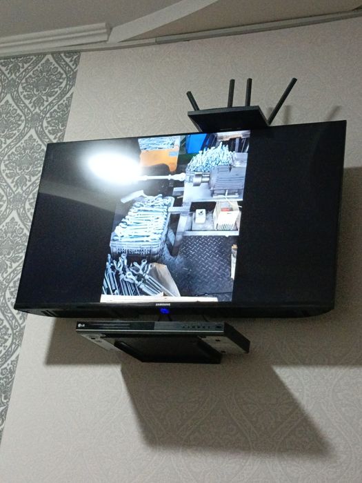 Samsung 42 Smart Android TV