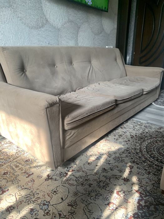 Продам диван-кровать и 2 кресла