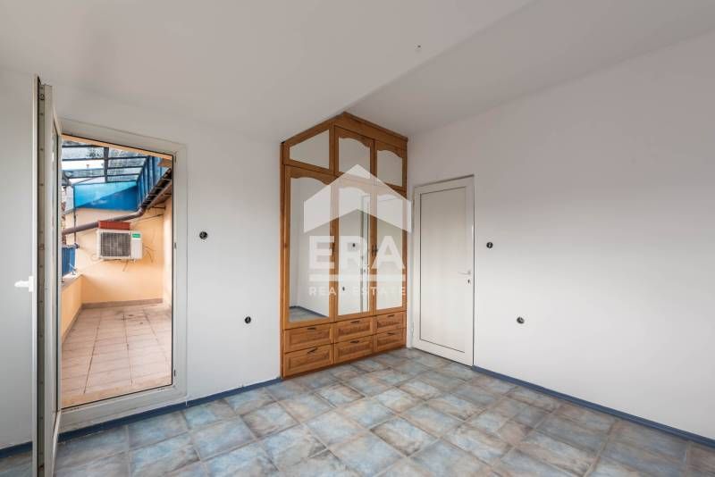 Продава се Двустаен апартамент в Варна, Гръцка махала - 53 кв.м за 2642 €/кв.м - Снимка #1