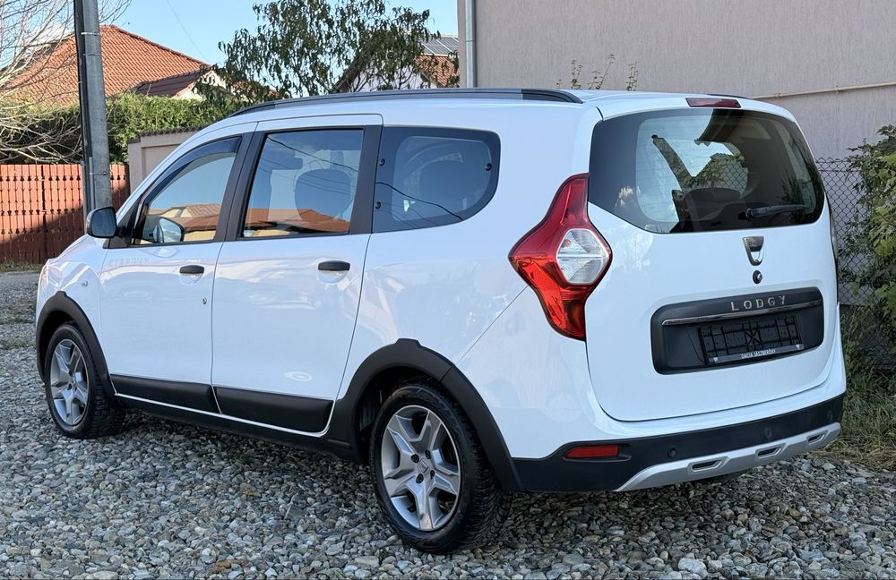 Lodgy Stepway 2020 1.5 d 7 locuri