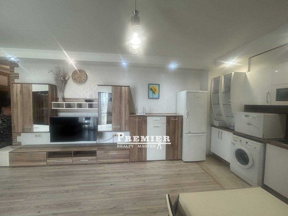 Продава се Двустаен апартамент в Бургас, Лазур - 70 кв.м за 5000 €/кв.м - Снимка #3