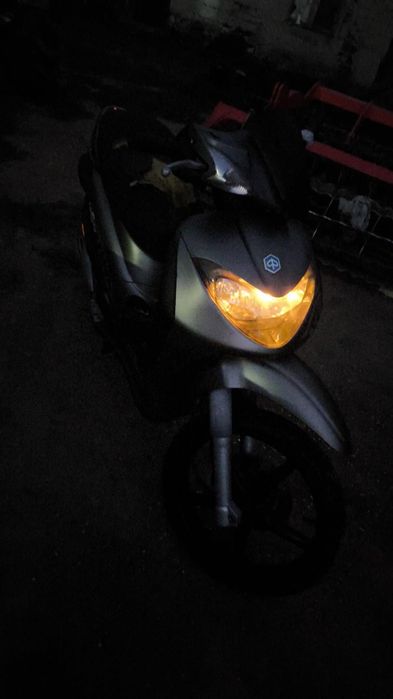 Vând scuter Piaggio liberty 125cc