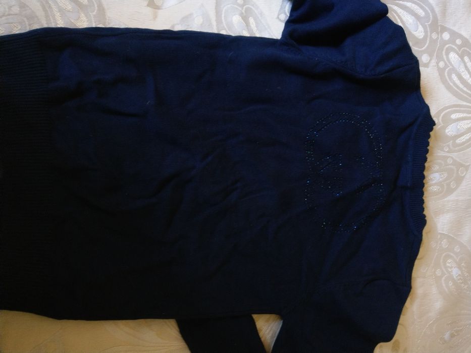 Продаю кофту синюю школьную