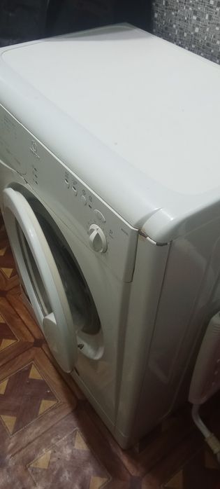 Стиральная машина Индезит б/у,рабочая