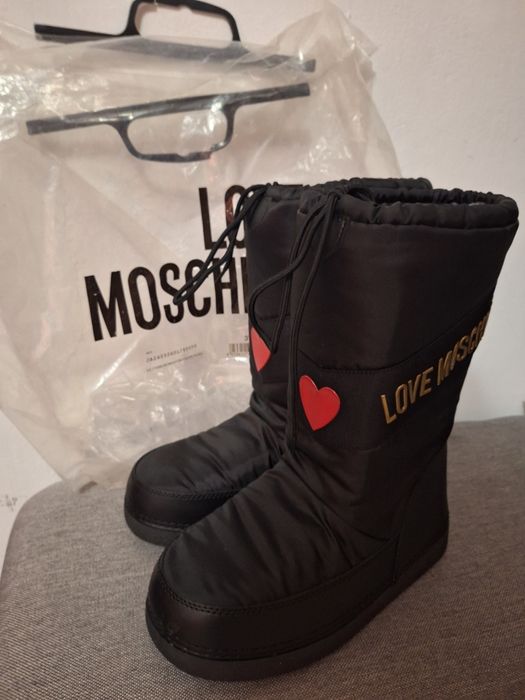 Cizme Love Moschino