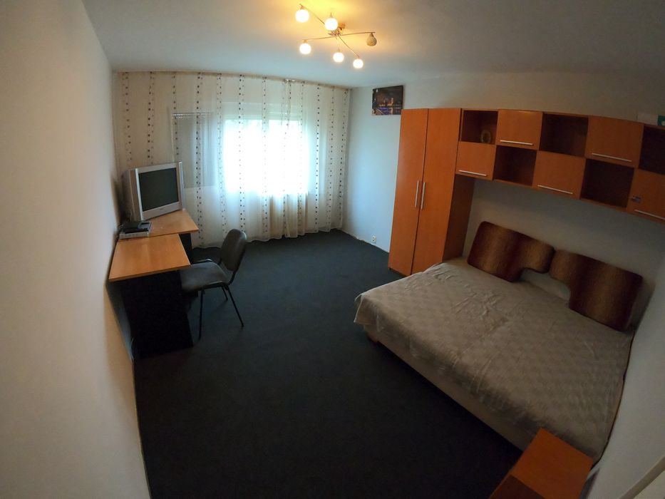 Inchiriez garsoniera in Complexul Studentesc