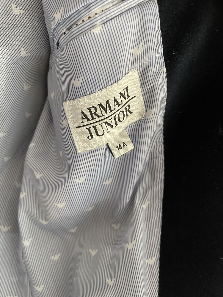 Синьо велурено сако Armani