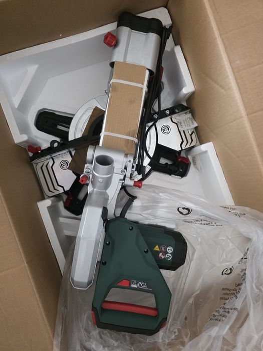 Fierăstrău circular marca Metabo.