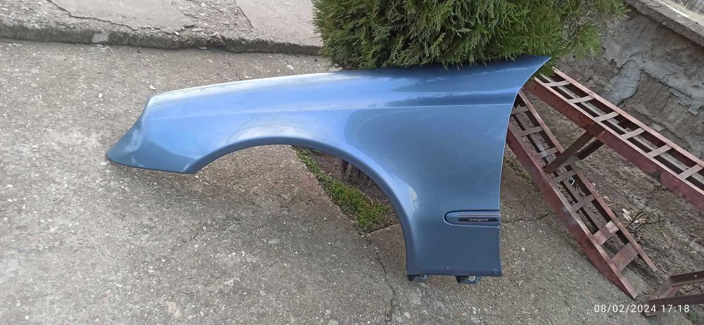 Ляв калник за W211