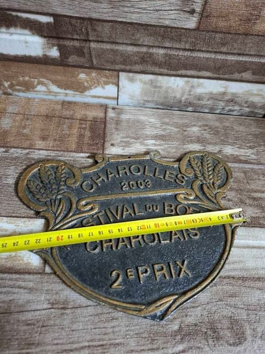 Стара плътна метална табела