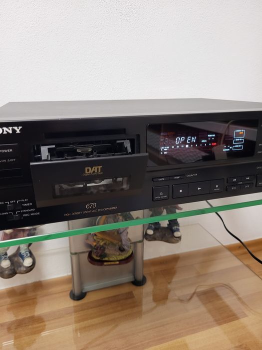 Caset Dat SONY DTC-670