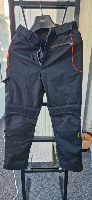 Pantaloni motocicleta