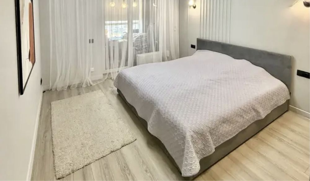 Продам кровать с матрасом