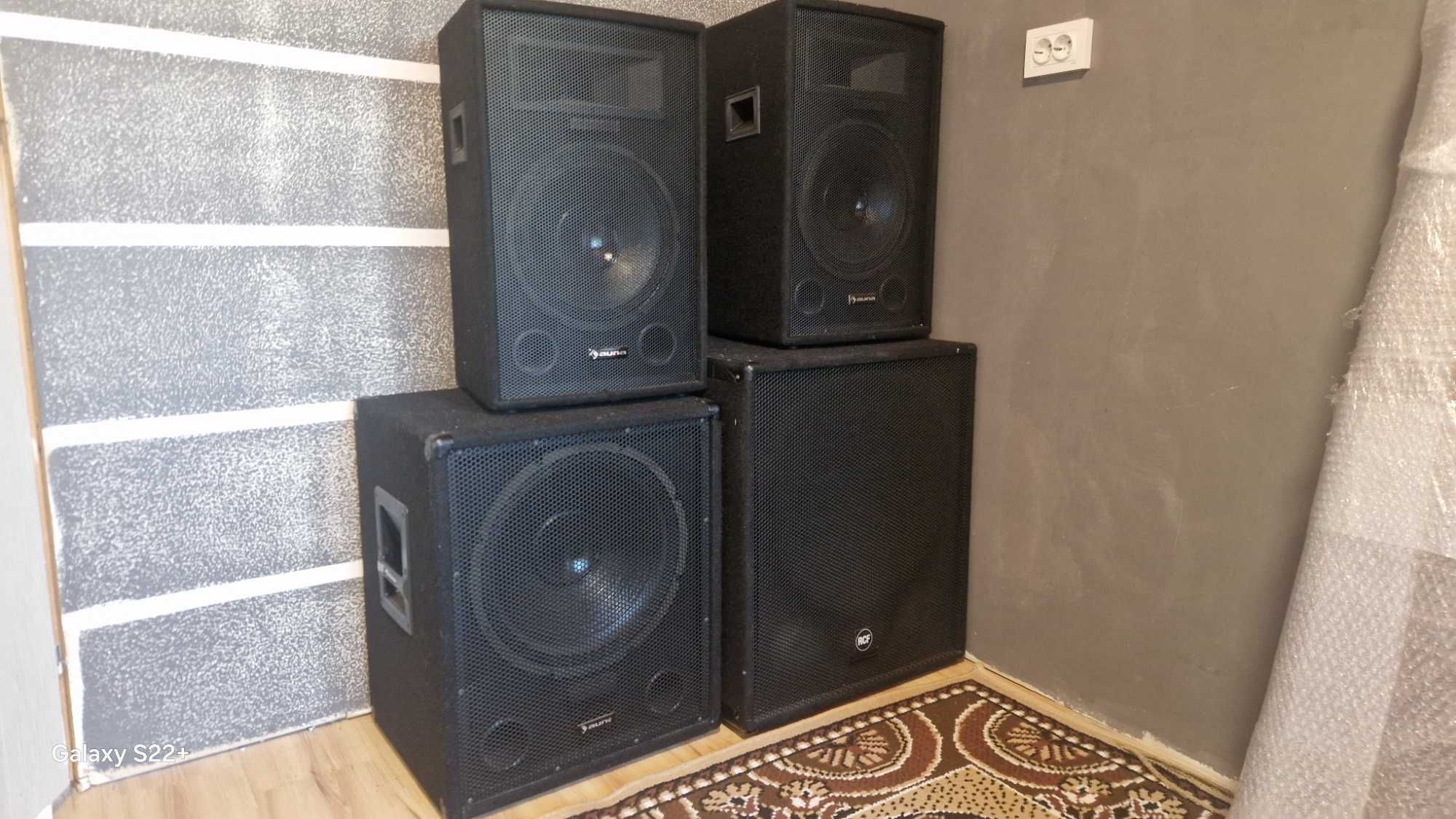 продавам аудио система AUNA 2X15 Инча плюс 2 активни баса