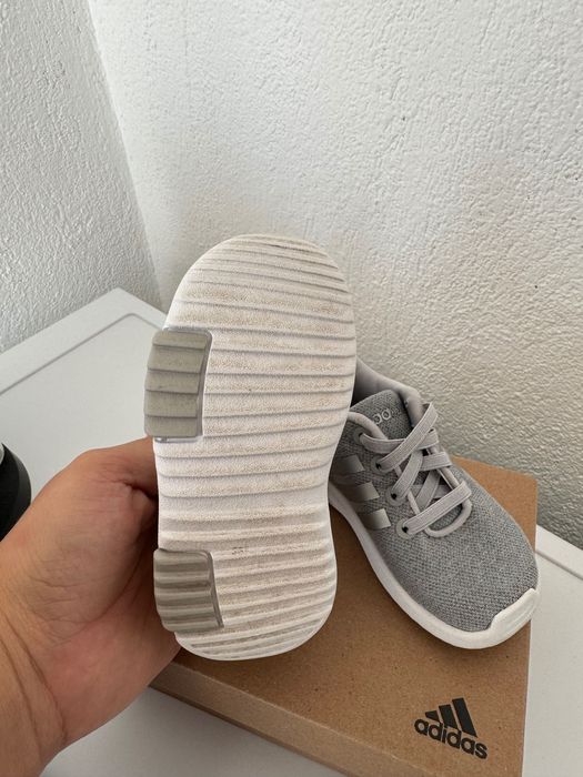 Маратонки Adidas 20 номер